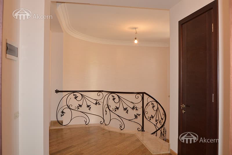 Особняк · 7 комн. · 406 м² · Норк-Мараш