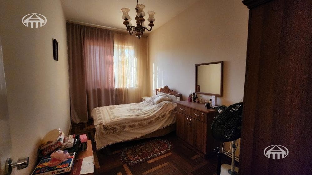 Дом · 6 комн. · 371 м² · Эребуни