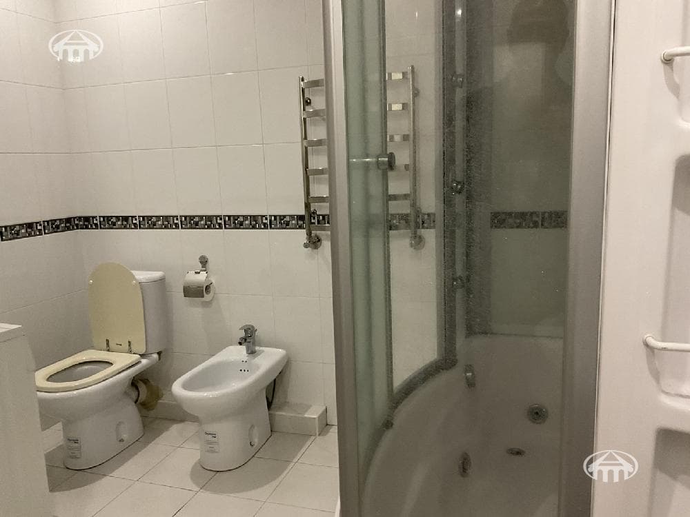 Apartment · 3 rooms · 139 m² · Kentron
