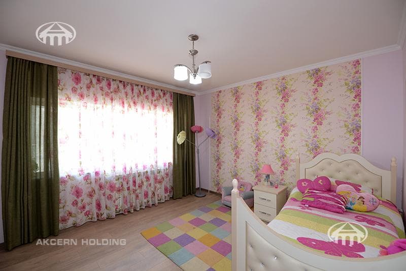 Особняк · 4 комн. · 260 м² · Аджапняк