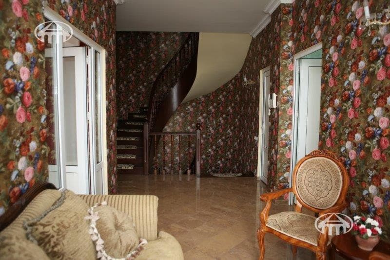 Дом · 5 комн. · 388 м² · Арабкир