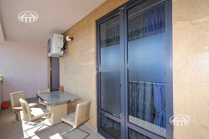 Apartment · 3 rooms · 137 m² · Kentron