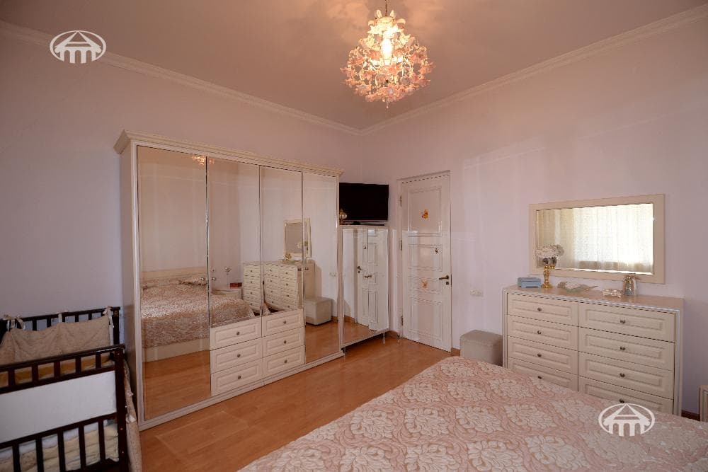 Mansion · 9 rooms · 934 m² · Nork-Marash