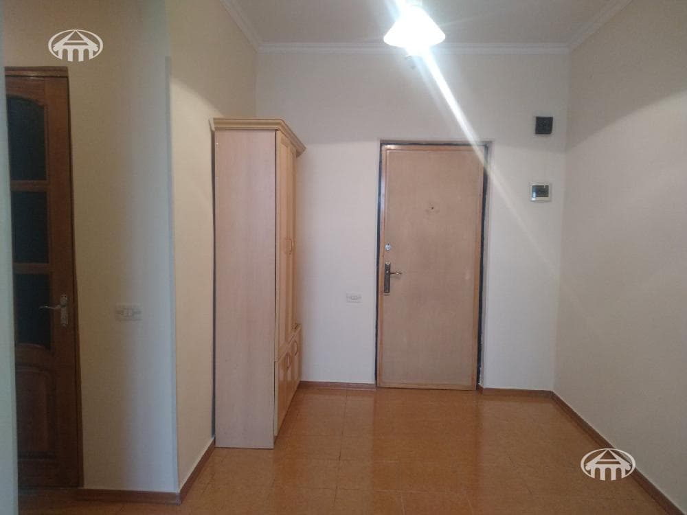 Квартира · 2 комн. · 70 м² · Арабкир — фото 6 из 9