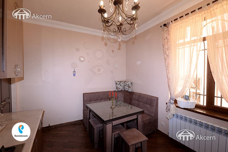 Дом · 4 комн. · 340 м² · Кентрон