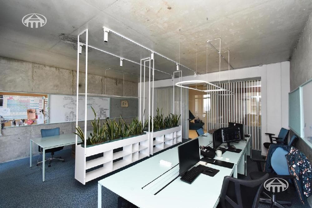 Офис · 300 м² · Кентрон