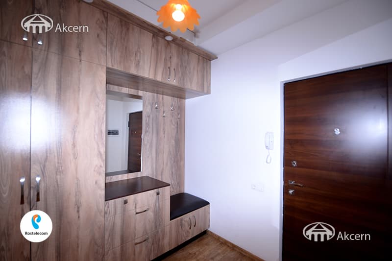 Բնակարան · 2 սեն. · 70 մ² · Կենտրոն
