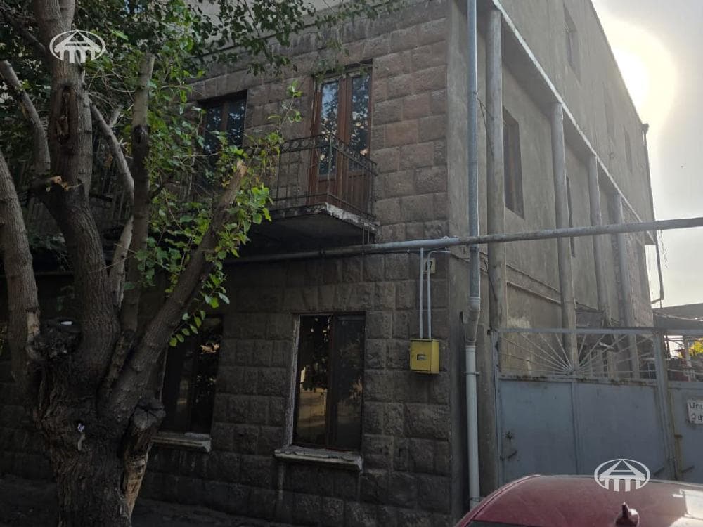 Дом · 5 комн. · 374 м² · Шенгавит