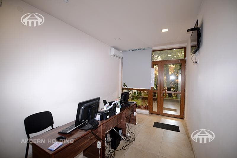 Office · 149 m² · Kentron