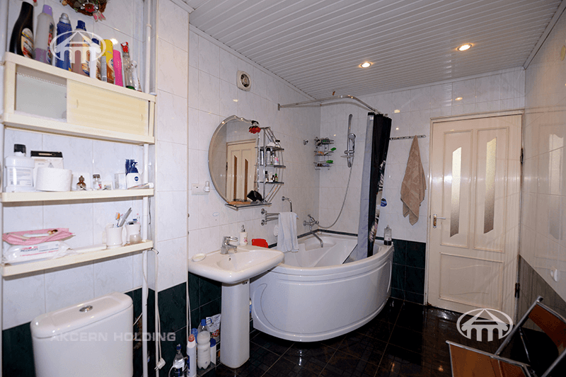 Квартира · 5 комн. · 164 м² · Кентрон