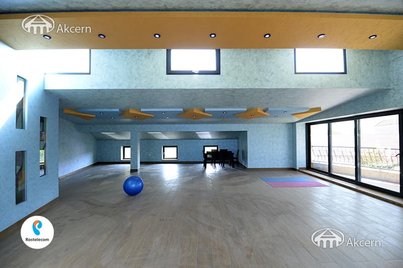 Mansion · 7 rooms · 729 m² · v. Arinj