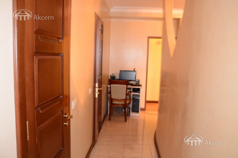 Квартира · 4 комн. · 146 м² · Арабкир