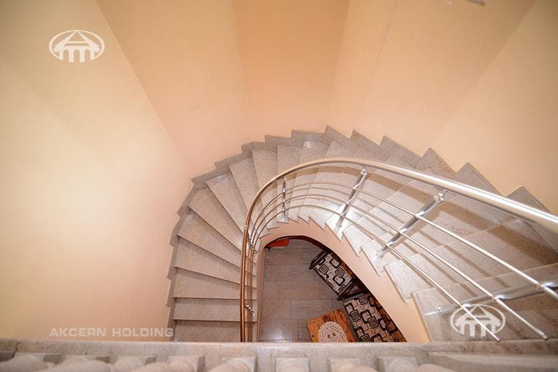 Mansion · 9 rooms · 385 m² · Kanaker-Zeytun