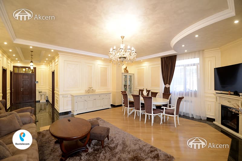 Առանձնատուն · 5 սեն. · 245 մ² · Կենտրոն
