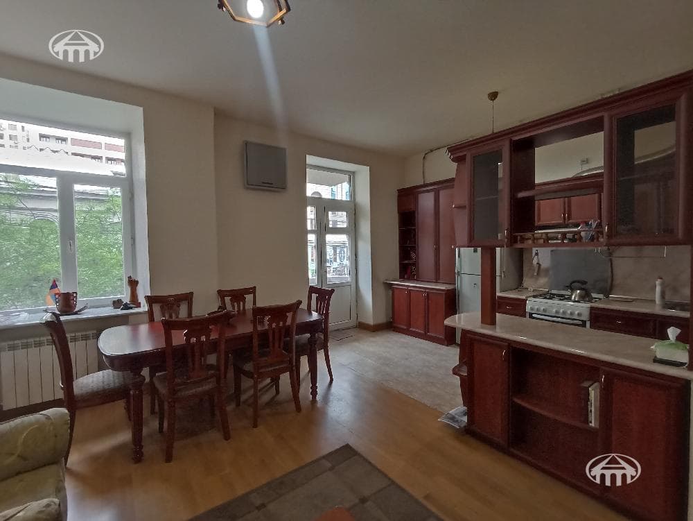 Квартира · 3 комн. · 73 м² · Кентрон