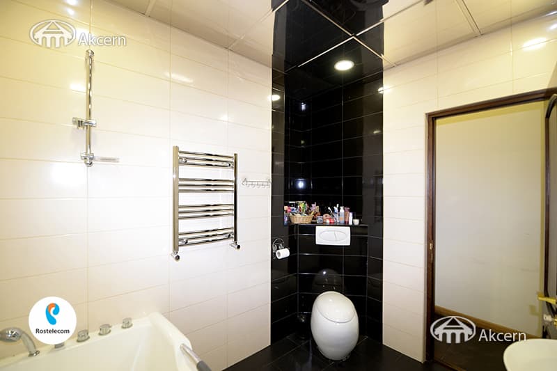 Apartment · 4 rooms · 159 m² · Kentron