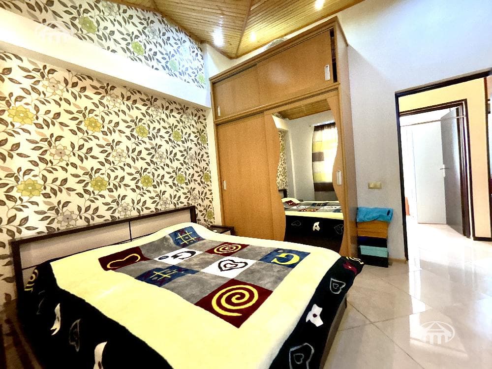 Квартира · 4 комн. · 115 м² · Кентрон