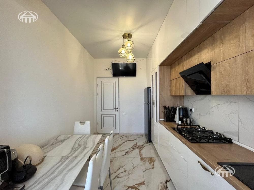 Apartment · 3 rooms · 96 m² · Arabkir