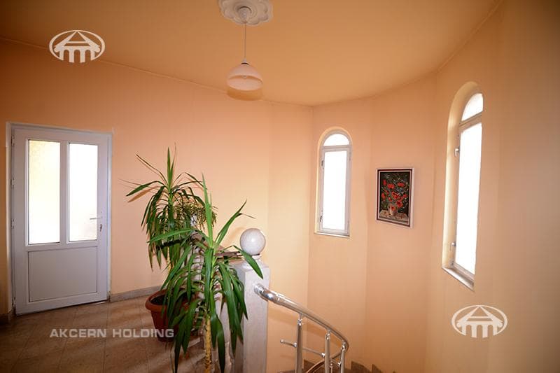 Mansion · 9 rooms · 385 m² · Kanaker-Zeytun