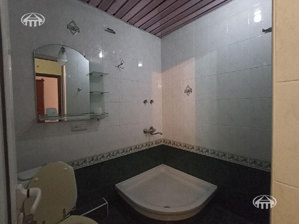 Дом · 6 комн. · 327 м² · Эребуни
