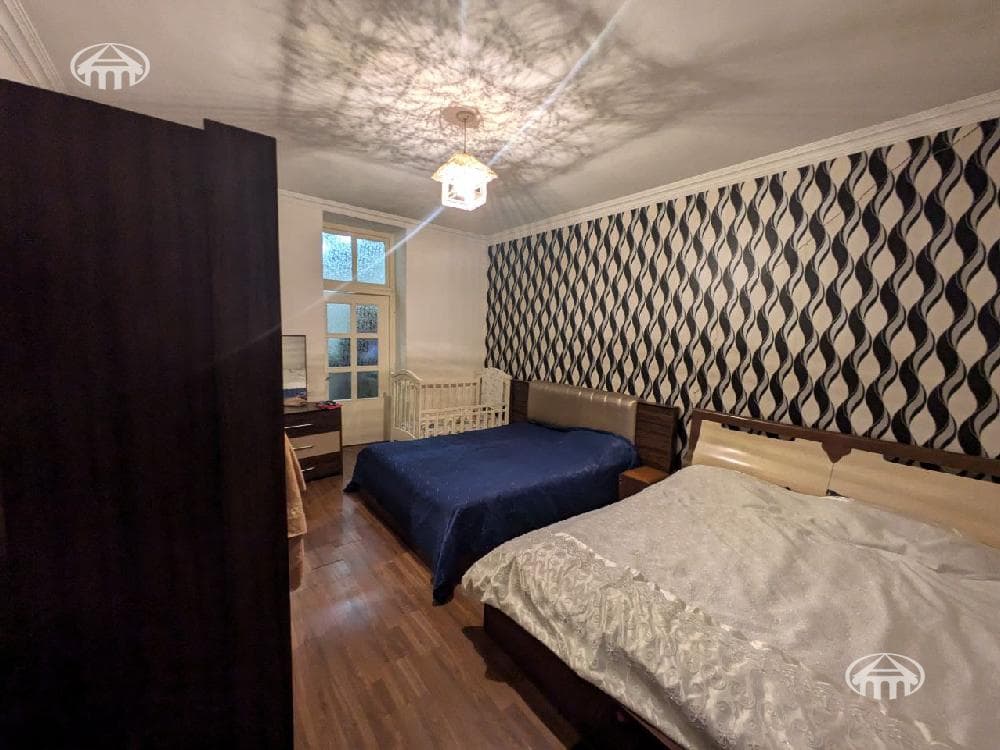 House · 9 rooms · 481 m² · Malatia-Sebastia