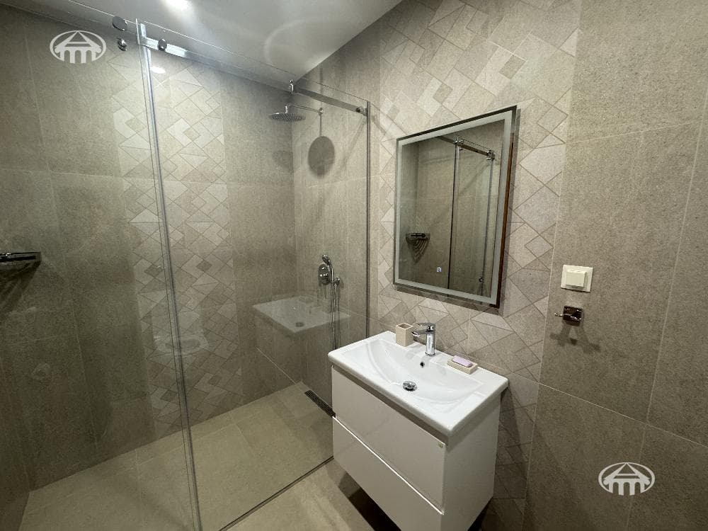 Townhouse · 4 rooms · 292 m² · Arabkir