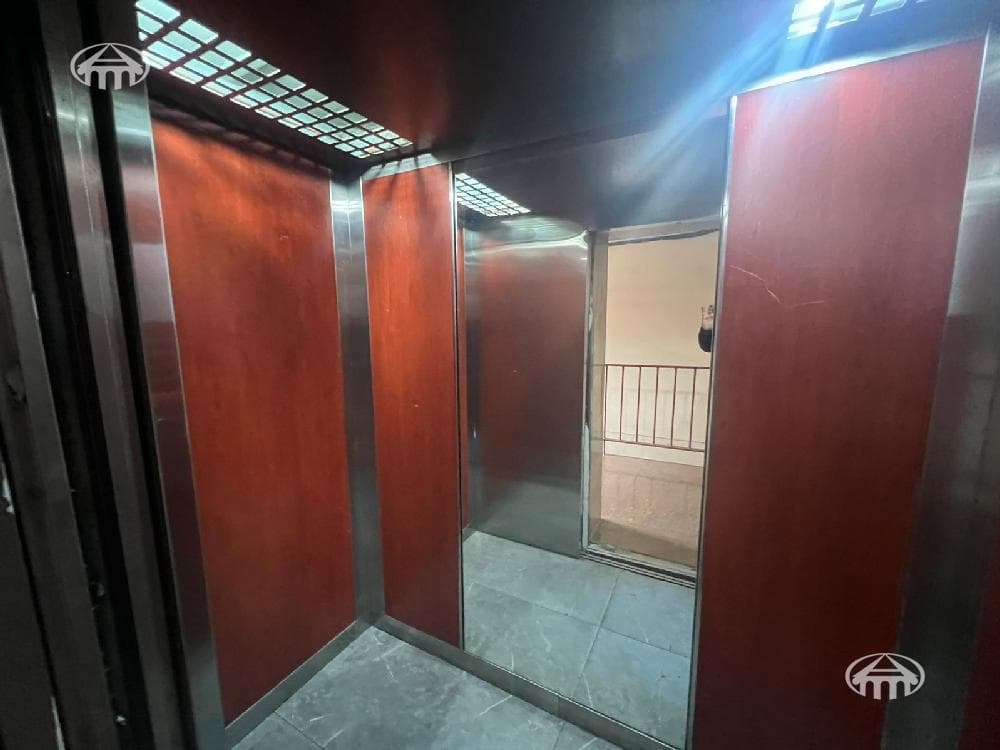 Apartment · 3 rooms · 98 m² · Kentron