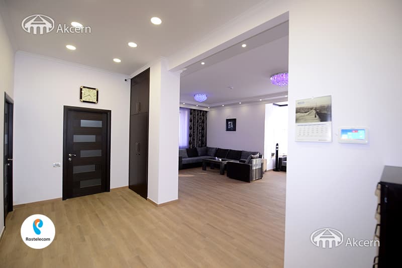 Особняк · 8 комн. · 520 м² · с. Ариндж