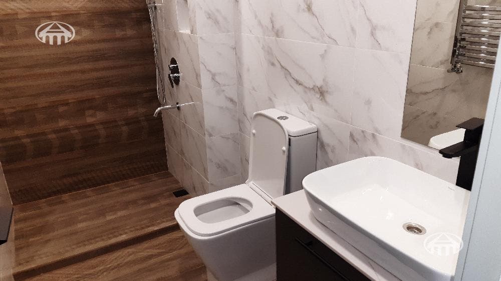 Բնակարան · 2 սեն. · 33 մ² · Կենտրոն