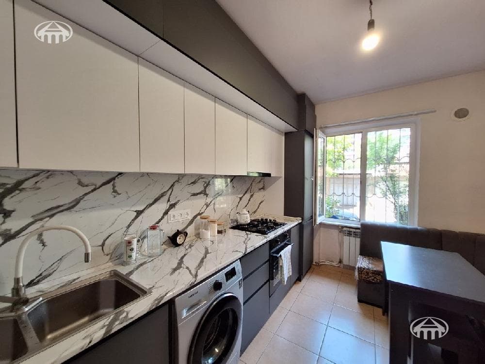 Квартира · 4 комн. · 91 м² · Давташен