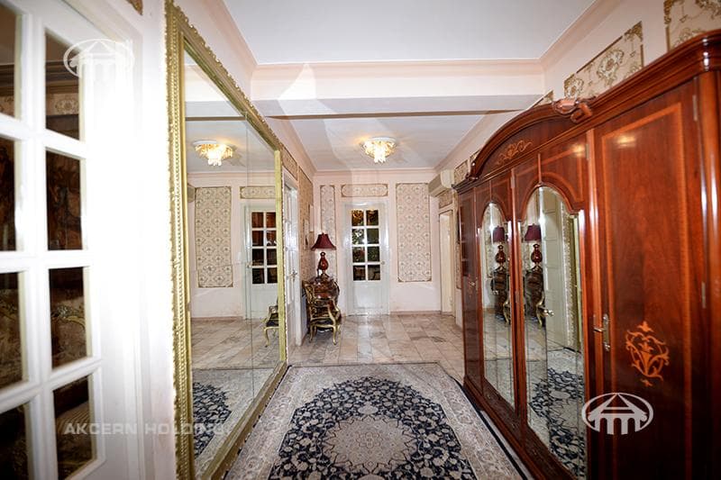 Բնակարան · 4 սեն. · 154 մ² · Կենտրոն