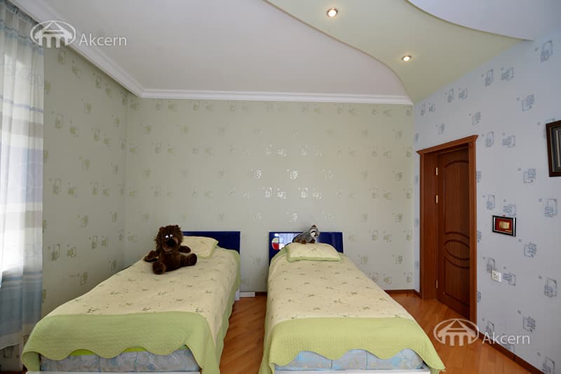 Особняк · 6 комн. · 349 м² · Аджапняк