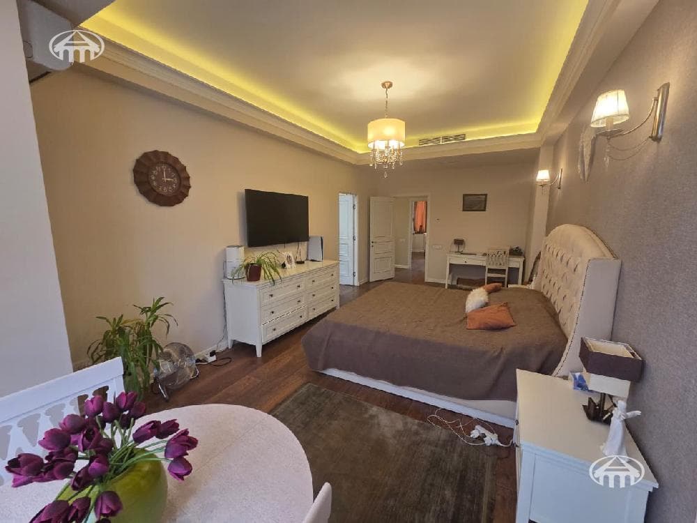 Apartment · 4 rooms · 157 m² · Arabkir