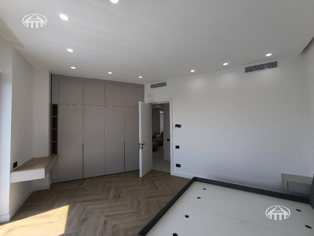 Apartment · 6 rooms · 352 m² · Arabkir