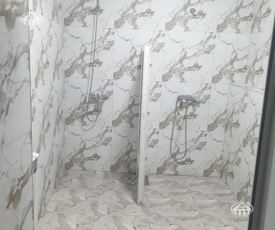 House · 6 rooms · 357 m² · Shengavit