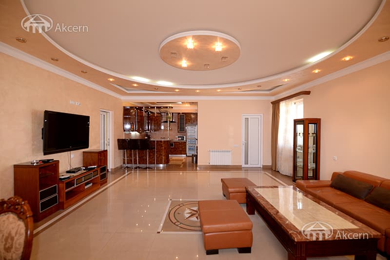 Особняк · 3 комн. · 160 м² · Кентрон
