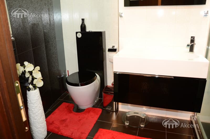Apartment · 3 rooms · 177 m² · Arabkir