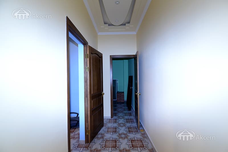 Apartment · 4 rooms · 150 m² · Kentron