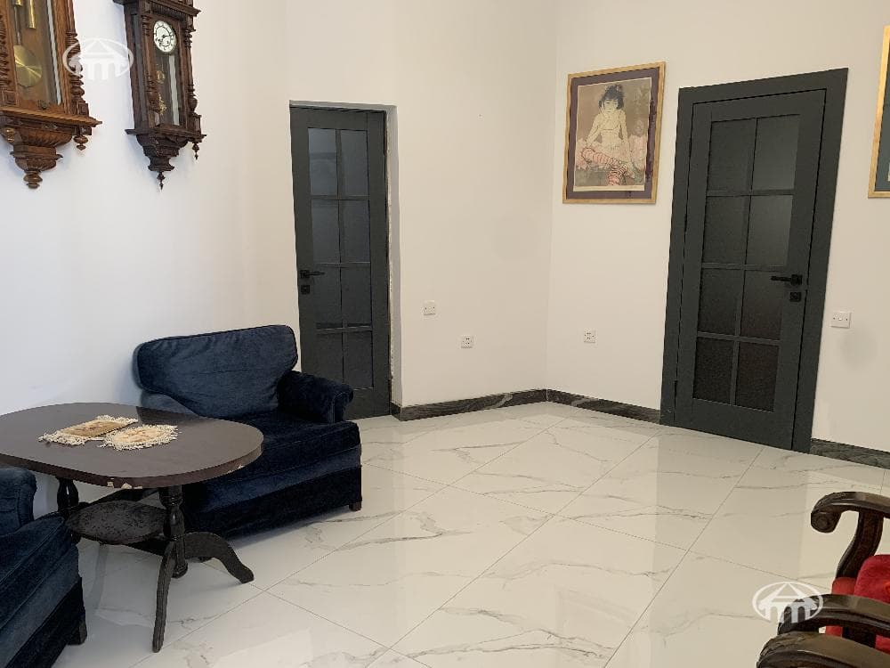 Office · 25 m² · Kentron