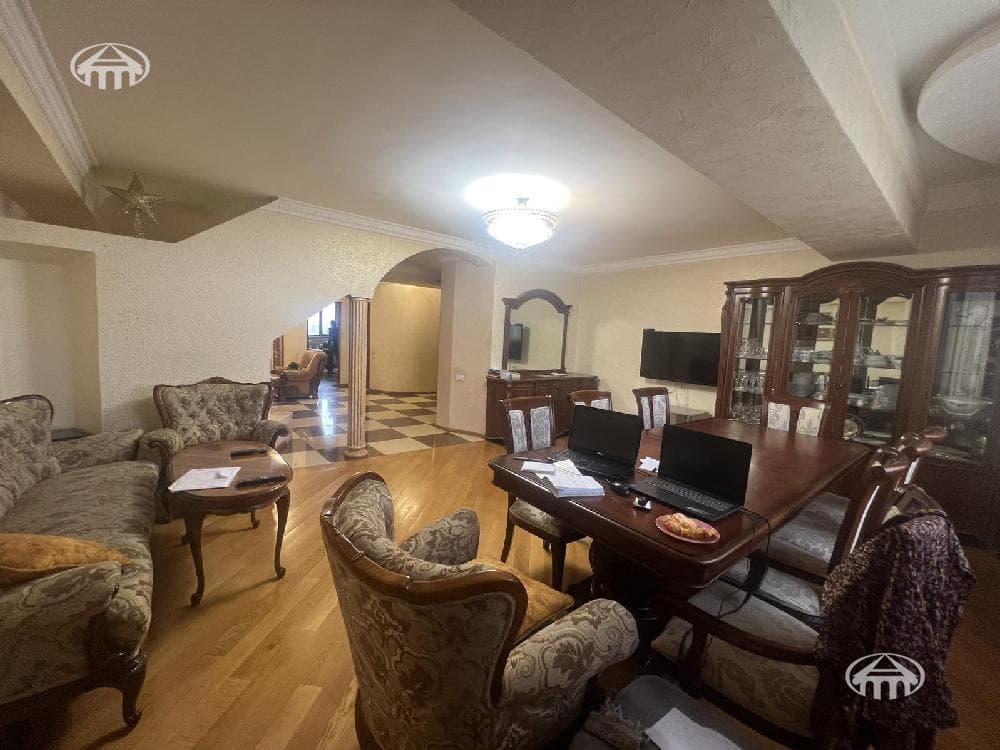 Квартира · 6 комн. · 205 м² · Арабкир