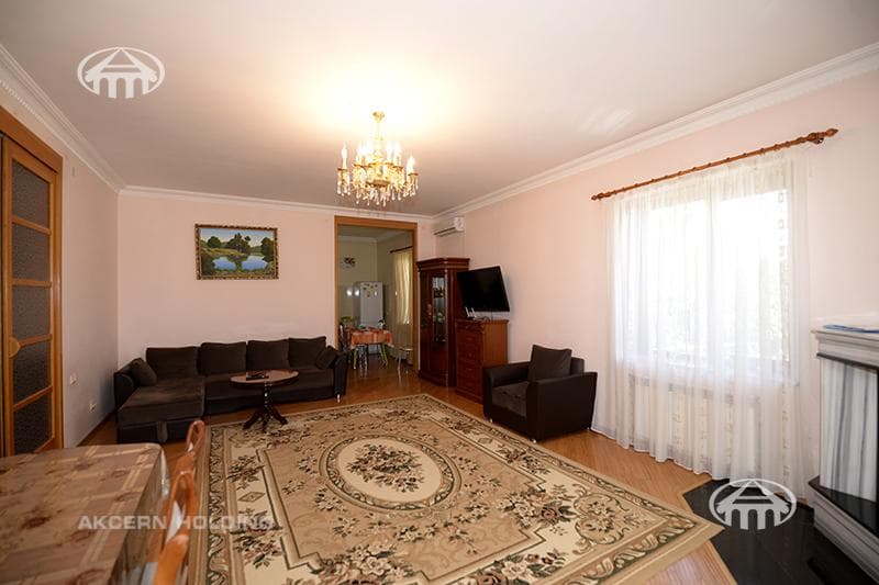Mansion · 8 rooms · 607.5 m² · Qasax