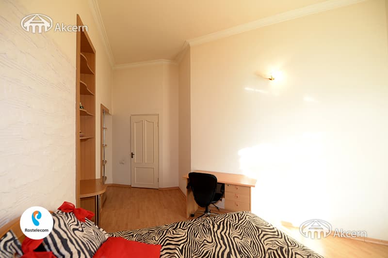 Apartment · 2 rooms · 62 m² · Kentron