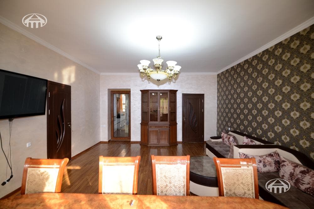 Особняк · 5 комн. · 242 м² · Давташен