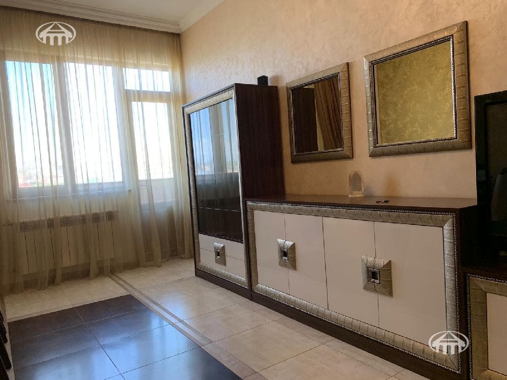 Apartment · 3 rooms · 97 m² · Kentron