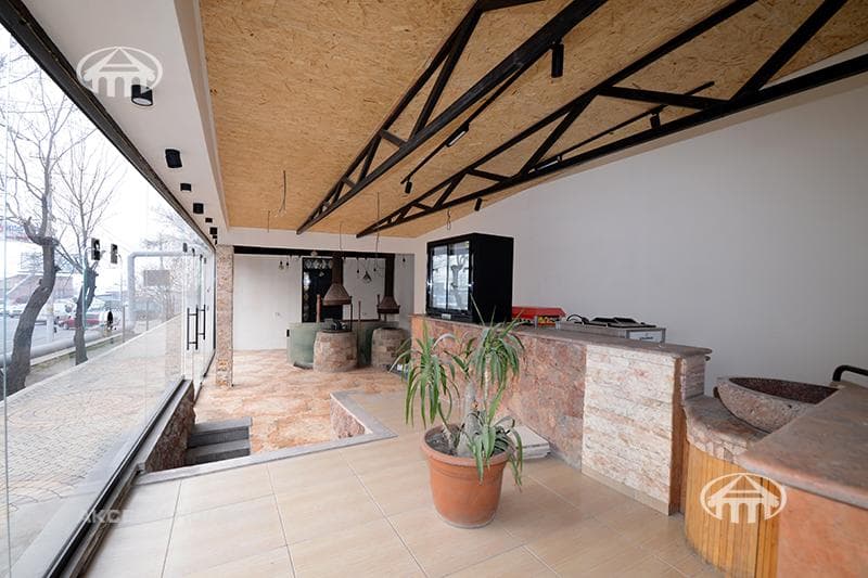 Hotel · 9 rooms · 882 m² · Shengavit