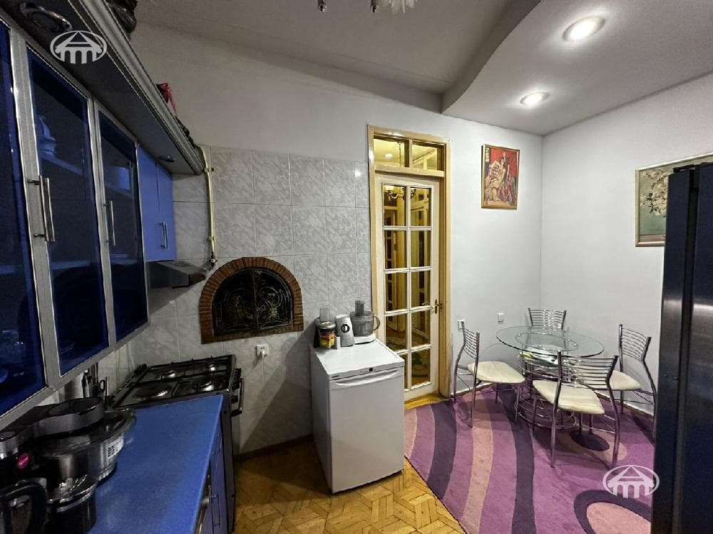 Квартира · 2 комн. · 75 м² · Кентрон