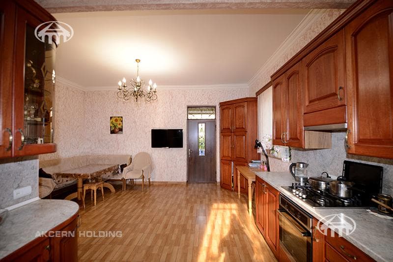 Особняк · 4 комн. · 236 м² · Давташен