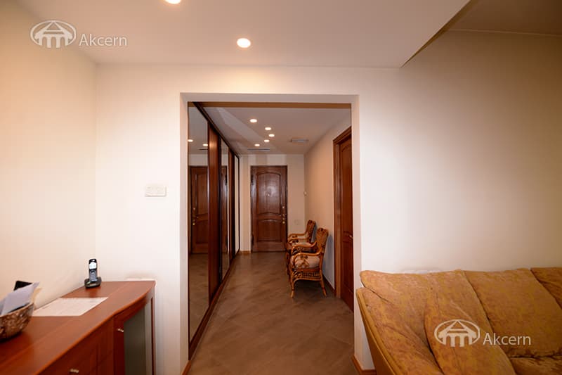 Apartment · 4 rooms · 164 m² · Kentron