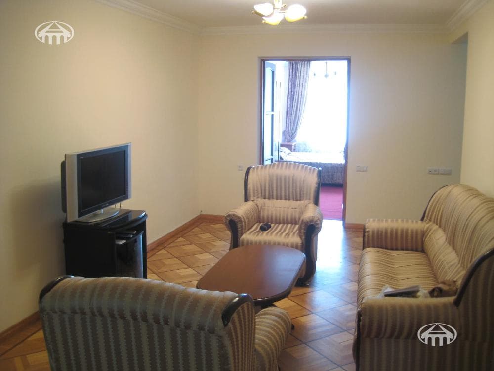 Apartment · 4 rooms · 107 m² · Kentron