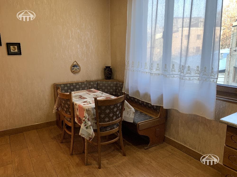 Квартира · 3 комн. · 80 м² · Кентрон